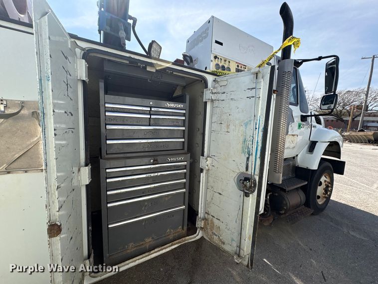 image for item FB8669 2011 International WorkStar 7400 utility / service truck