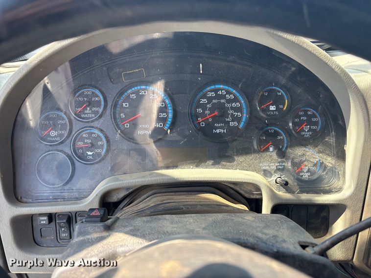 image for item FB8669 2011 International WorkStar 7400 utility / service truck