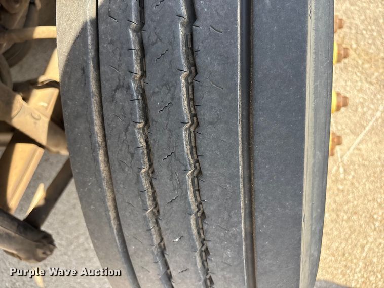 image for item FB8669 2011 International WorkStar 7400 utility / service truck