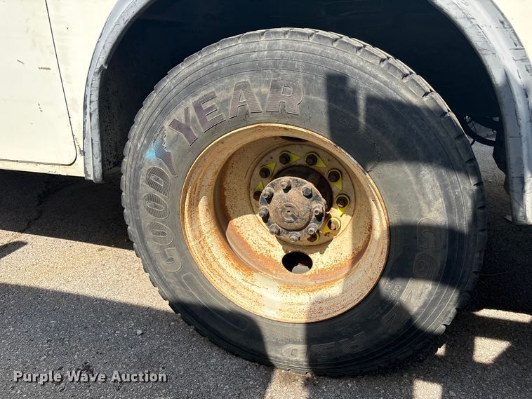 image for item FB8669 2011 International WorkStar 7400 utility / service truck