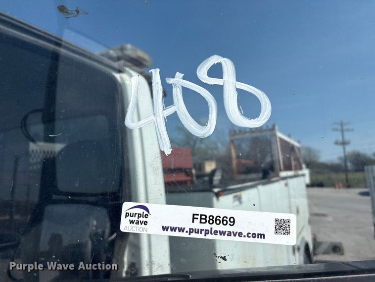 image for item FB8669 2011 International WorkStar 7400 utility / service truck