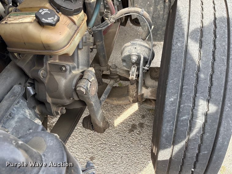 image for item FB8670 2013 Freightliner 114SD semi truck