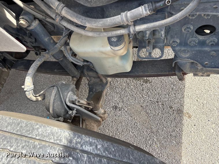 image for item FB8670 2013 Freightliner 114SD semi truck