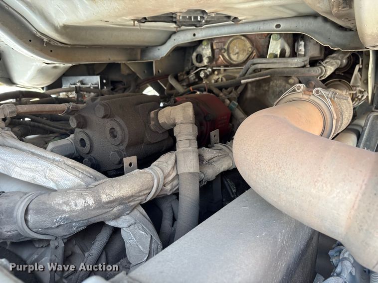 image for item FB8670 2013 Freightliner 114SD semi truck