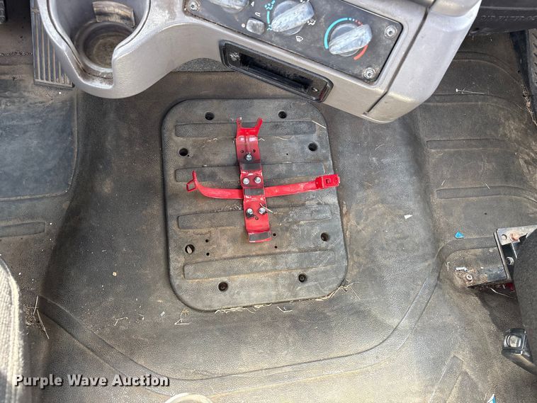 image for item FB8670 2013 Freightliner 114SD semi truck