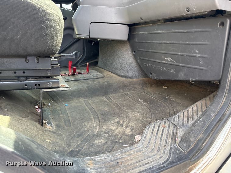 image for item FB8670 2013 Freightliner 114SD semi truck