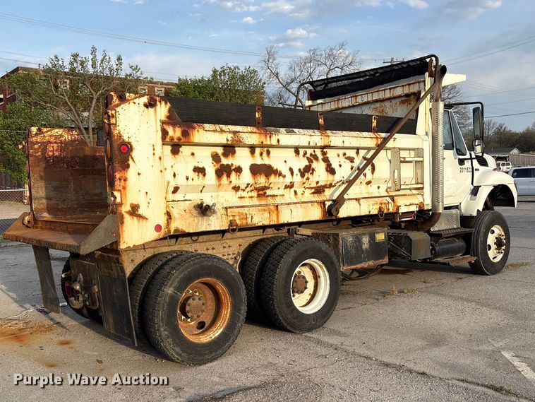 image for item FB8673 2011 International WorkStar 7400 dump truck