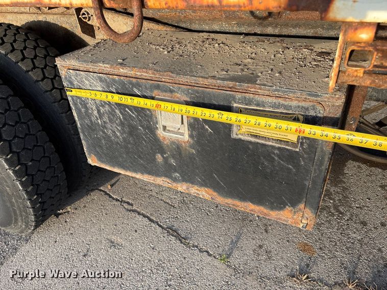 image for item FB8673 2011 International WorkStar 7400 dump truck