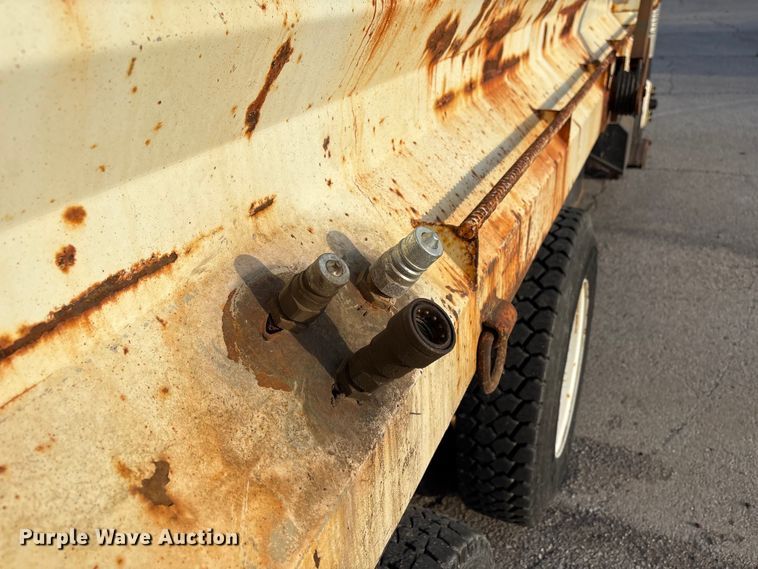 image for item FB8673 2011 International WorkStar 7400 dump truck