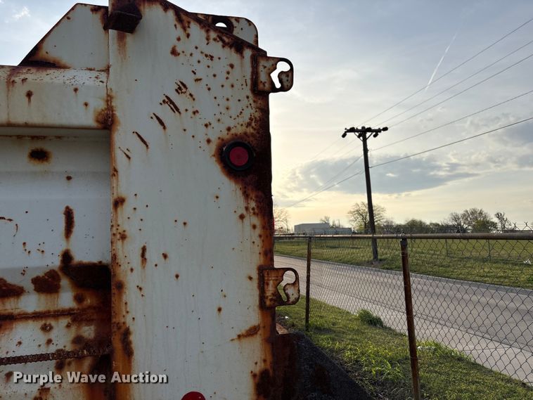 image for item FB8673 2011 International WorkStar 7400 dump truck