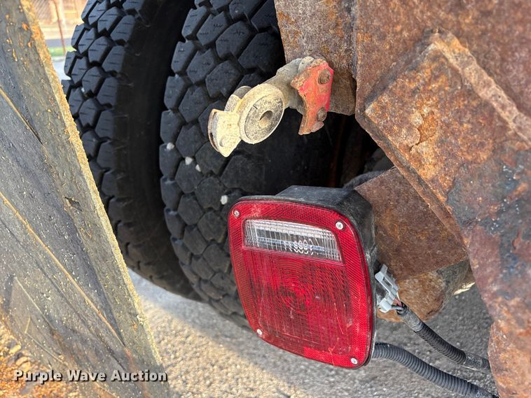 image for item FB8673 2011 International WorkStar 7400 dump truck