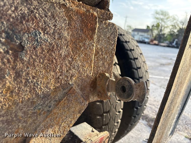 image for item FB8673 2011 International WorkStar 7400 dump truck