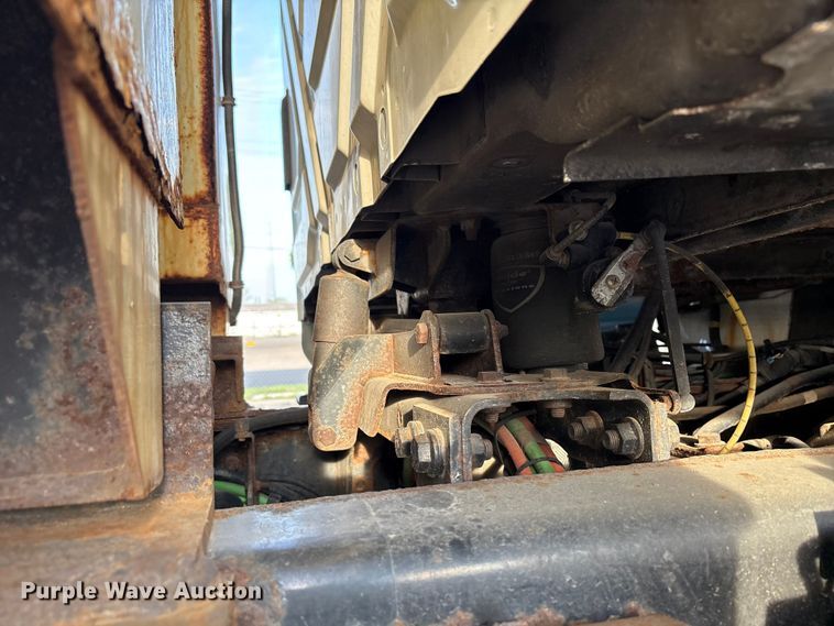 image for item FB8673 2011 International WorkStar 7400 dump truck