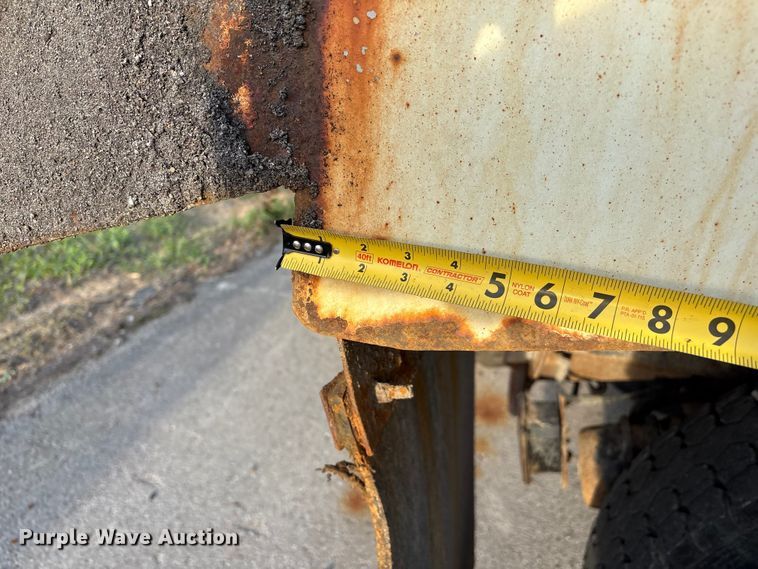 image for item FB8673 2011 International WorkStar 7400 dump truck