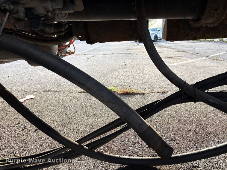 image for item FB8673 2011 International WorkStar 7400 dump truck