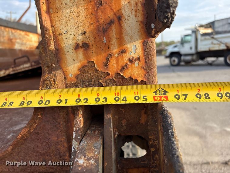 image for item FB8673 2011 International WorkStar 7400 dump truck