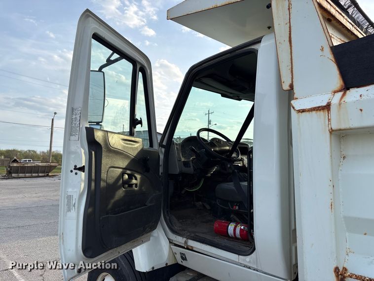 image for item FB8673 2011 International WorkStar 7400 dump truck