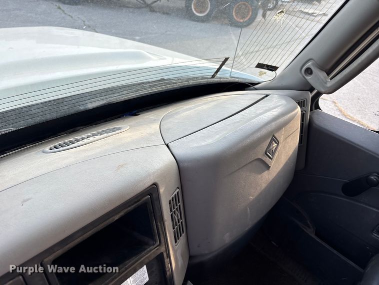 image for item FB8673 2011 International WorkStar 7400 dump truck