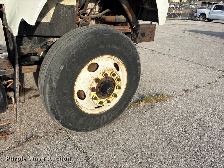 image for item FB8673 2011 International WorkStar 7400 dump truck