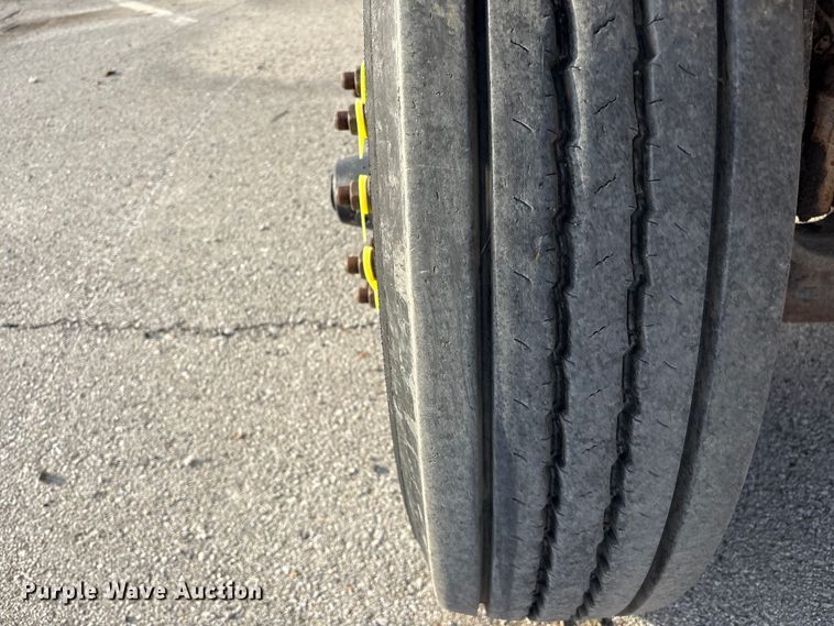 image for item FB8673 2011 International WorkStar 7400 dump truck