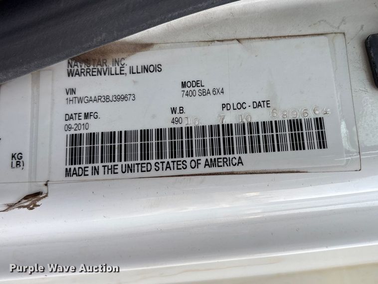 image for item FB8673 2011 International WorkStar 7400 dump truck