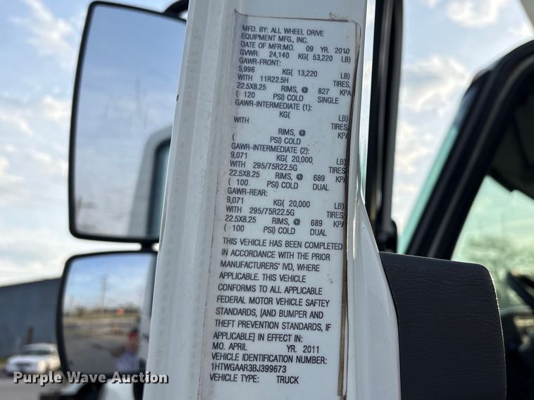 image for item FB8673 2011 International WorkStar 7400 dump truck