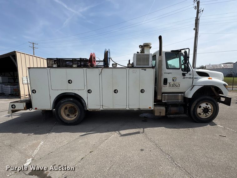 image for item FB8676 2011 International WorkStar 7400 utility / service truck