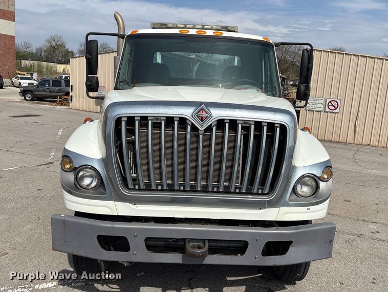 image for item FB8676 2011 International WorkStar 7400 utility / service truck