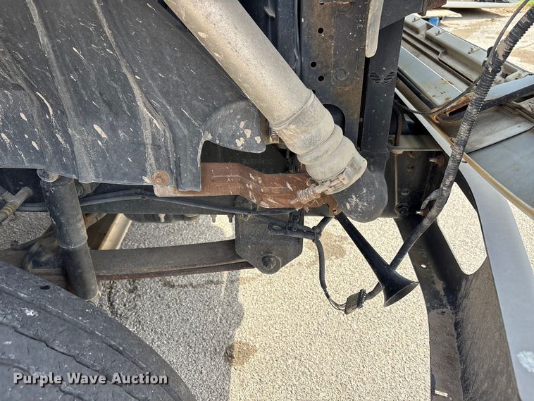 image for item FB8676 2011 International WorkStar 7400 utility / service truck