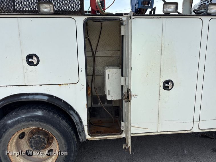 image for item FB8676 2011 International WorkStar 7400 utility / service truck