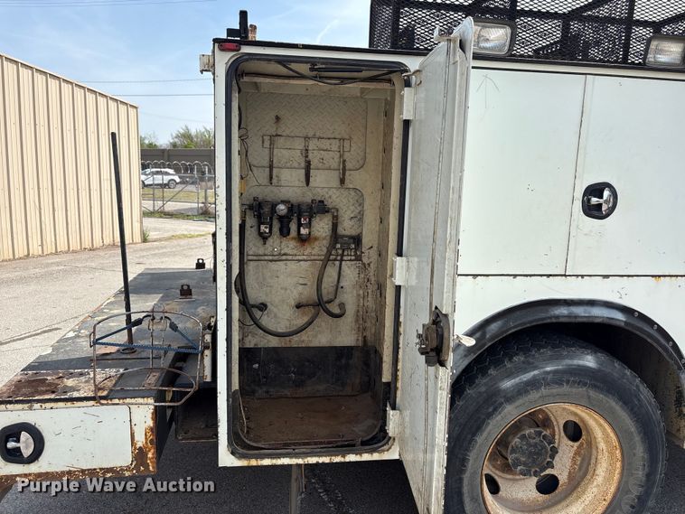 image for item FB8676 2011 International WorkStar 7400 utility / service truck