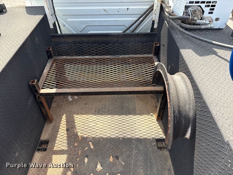 image for item FB8676 2011 International WorkStar 7400 utility / service truck