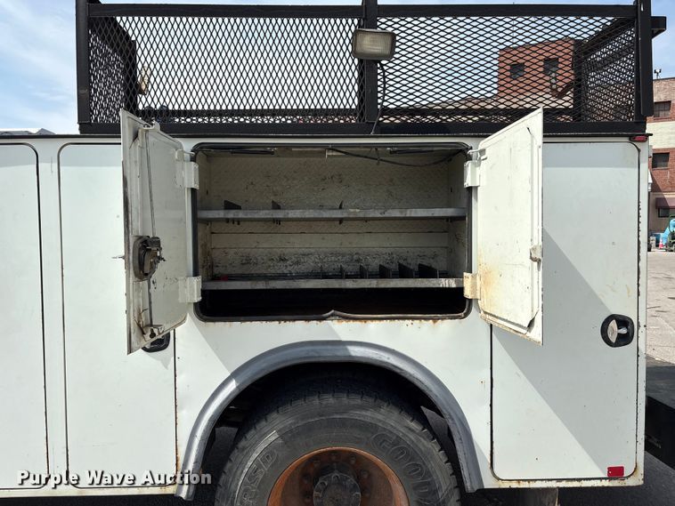 image for item FB8676 2011 International WorkStar 7400 utility / service truck