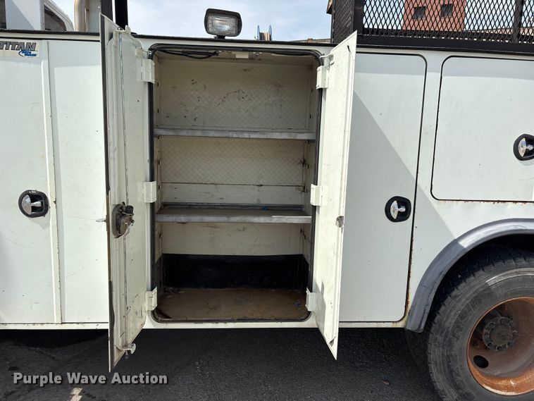 image for item FB8676 2011 International WorkStar 7400 utility / service truck