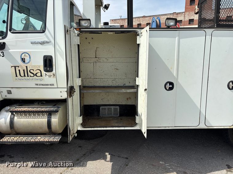 image for item FB8676 2011 International WorkStar 7400 utility / service truck