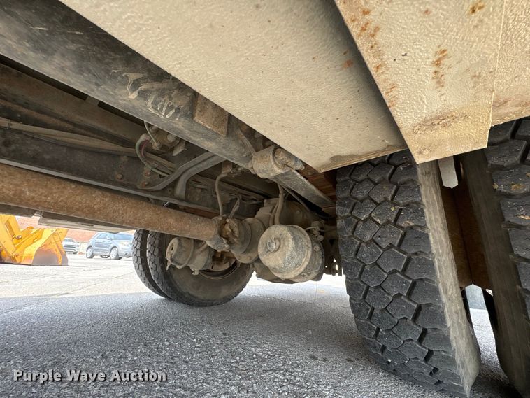 image for item FB8676 2011 International WorkStar 7400 utility / service truck