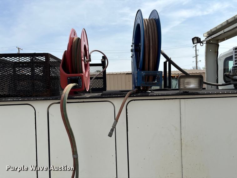 image for item FB8676 2011 International WorkStar 7400 utility / service truck