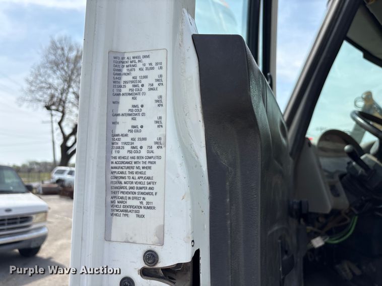 image for item FB8676 2011 International WorkStar 7400 utility / service truck