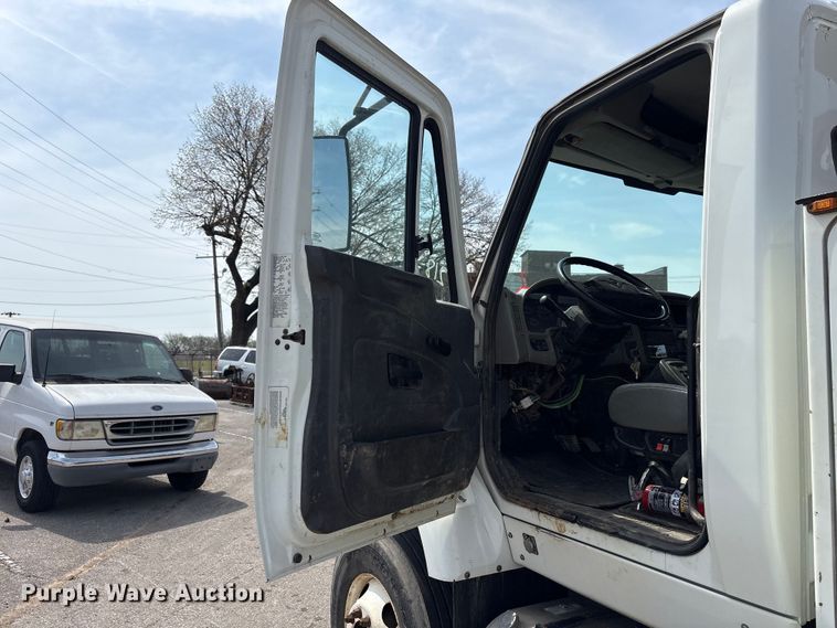 image for item FB8676 2011 International WorkStar 7400 utility / service truck