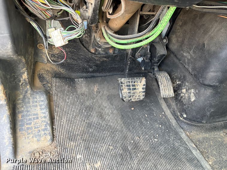 image for item FB8676 2011 International WorkStar 7400 utility / service truck