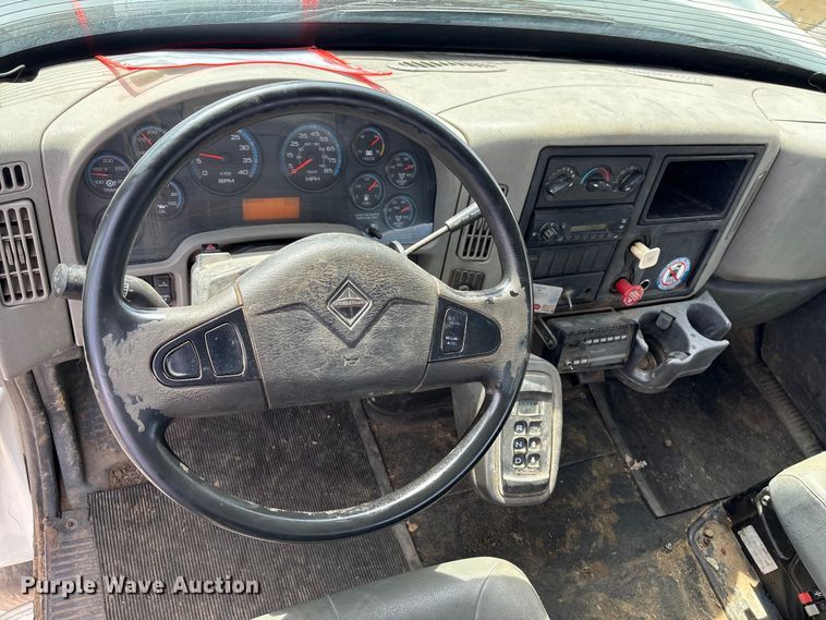 image for item FB8676 2011 International WorkStar 7400 utility / service truck