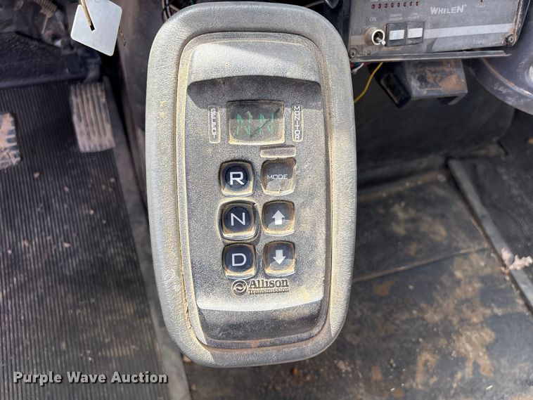 image for item FB8676 2011 International WorkStar 7400 utility / service truck