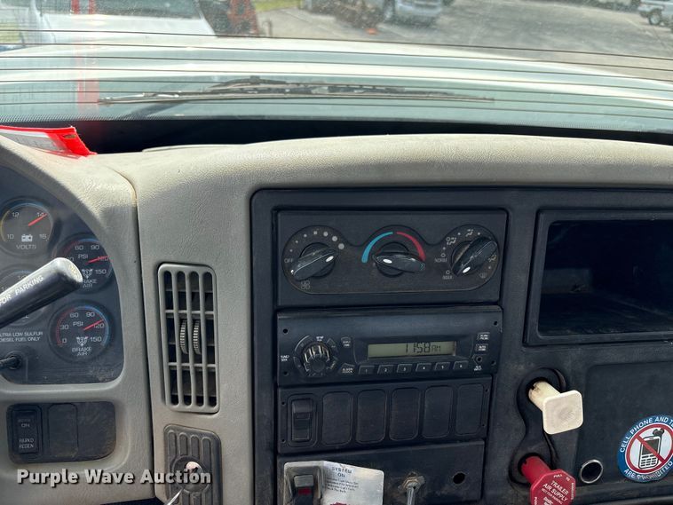 image for item FB8676 2011 International WorkStar 7400 utility / service truck