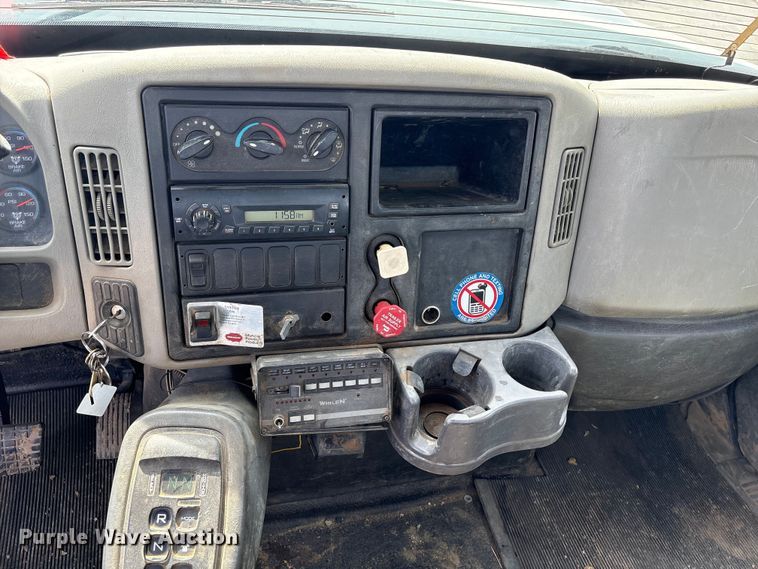 image for item FB8676 2011 International WorkStar 7400 utility / service truck