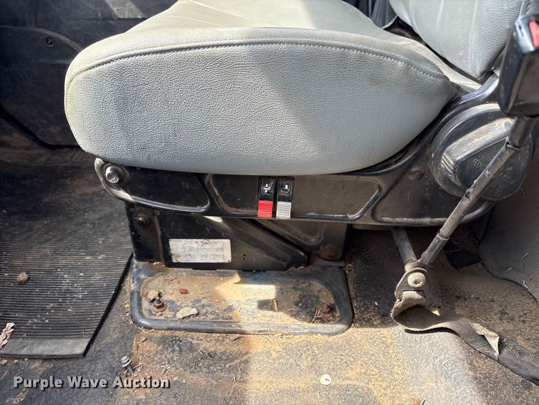 image for item FB8676 2011 International WorkStar 7400 utility / service truck