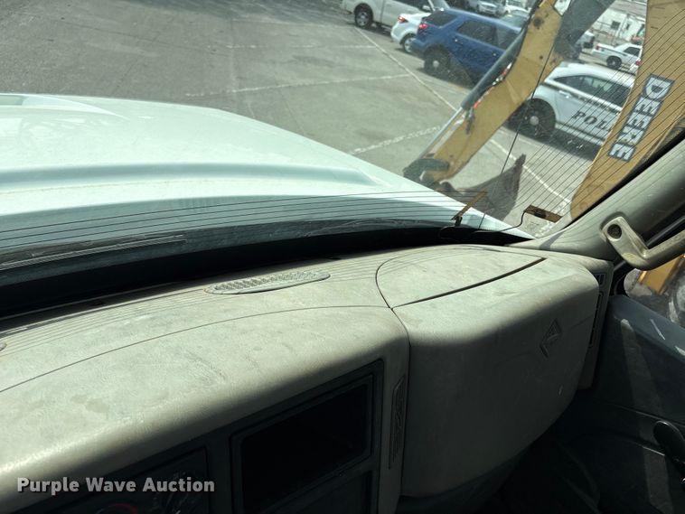 image for item FB8676 2011 International WorkStar 7400 utility / service truck