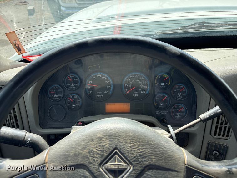 image for item FB8676 2011 International WorkStar 7400 utility / service truck