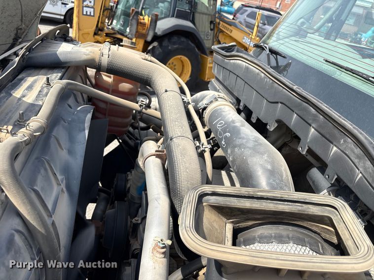 image for item FB8676 2011 International WorkStar 7400 utility / service truck