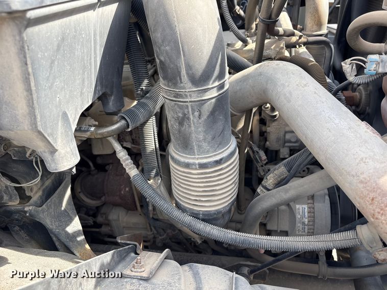 image for item FB8676 2011 International WorkStar 7400 utility / service truck