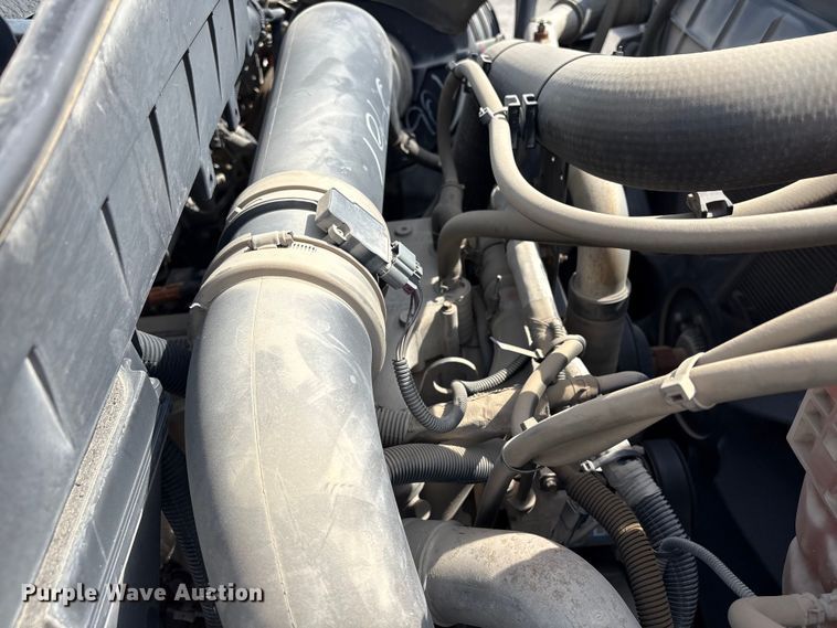 image for item FB8676 2011 International WorkStar 7400 utility / service truck